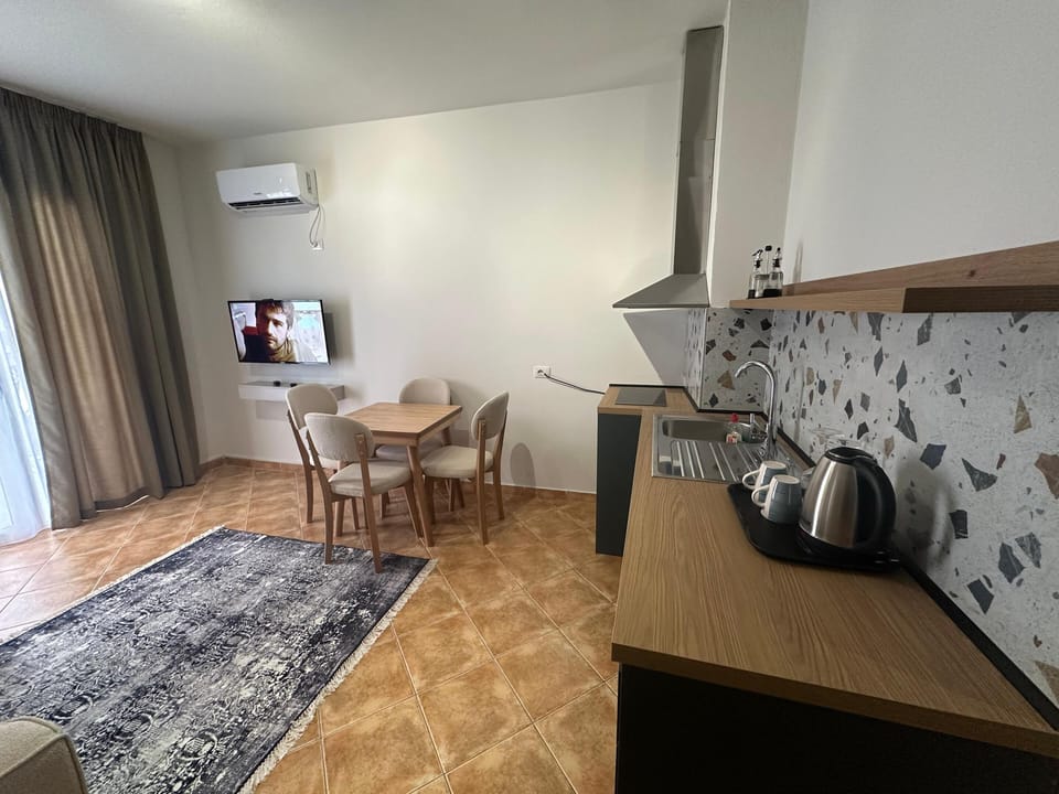 Apartment | Private kitchen | Electric kettle