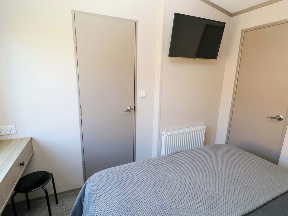 2 bedrooms, individually decorated, individually furnished, free WiFi