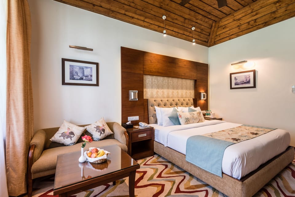 Luxury Room | Minibar, in-room safe, desk, iron/ironing board
