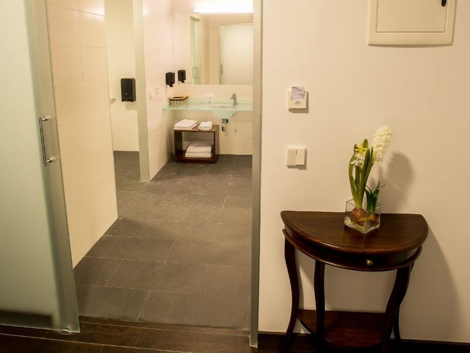 Junior Suite | Minibar, in-room safe, desk, cribs (free)