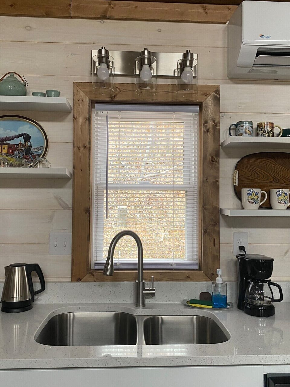 Cabin, Private Bathroom | Shared kitchen