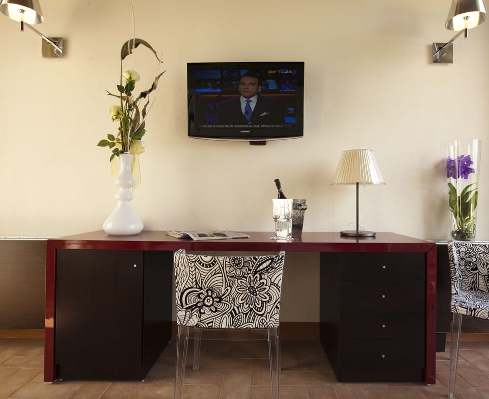 Junior Triple Room, Private Bathroom, Garden View | Premium bedding, in-room safe, desk, laptop workspace