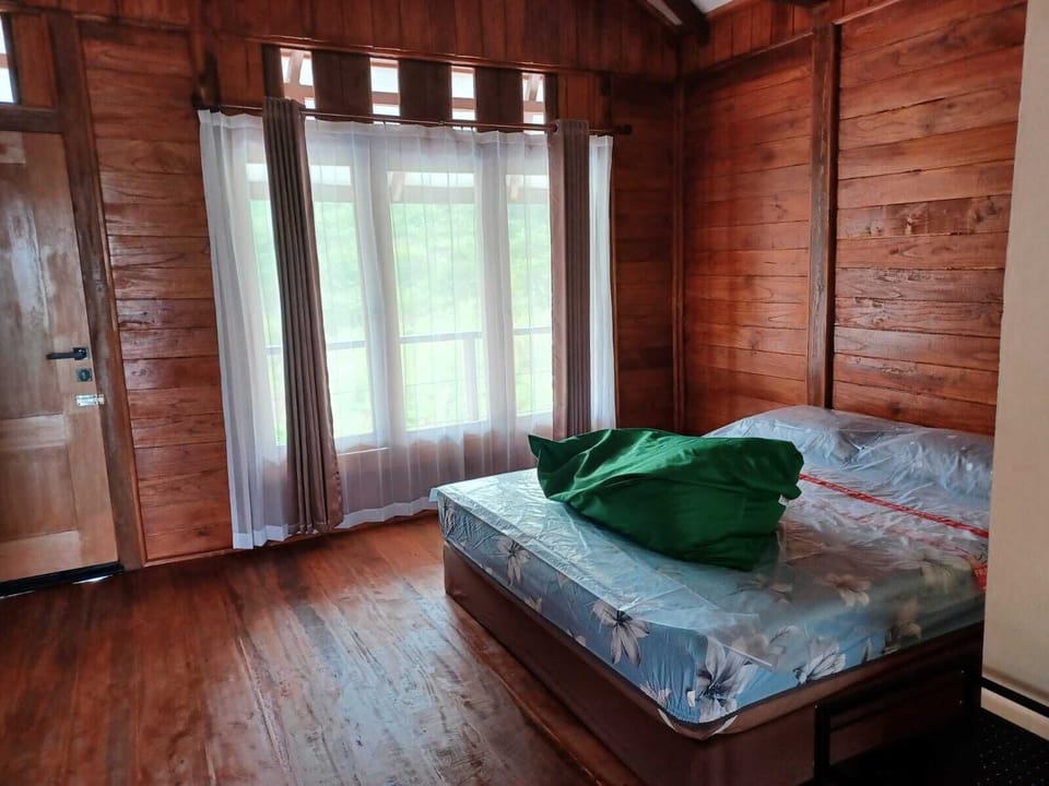 Deluxe Room, Balcony, Mountain View