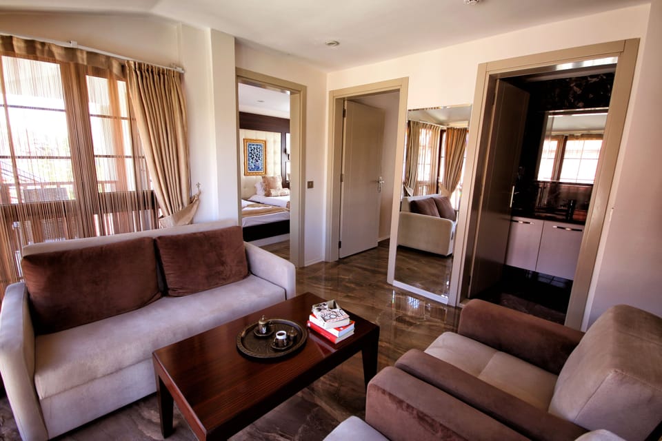 Family Suite | Living area | LCD TV