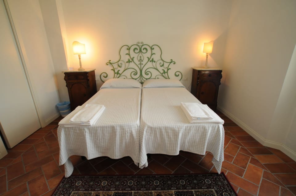 Desk, rollaway beds, free WiFi, bed sheets
