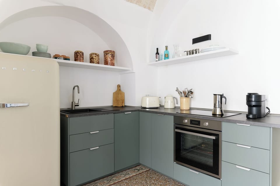 Apartment, 2 Bedrooms | Private kitchen | Fridge, oven, stovetop, dishwasher