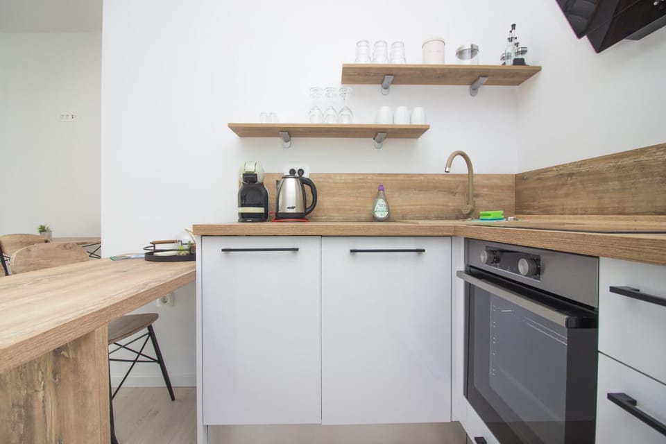 Comfort House, Pool View | Private kitchen | Full-size fridge, microwave, oven, stovetop
