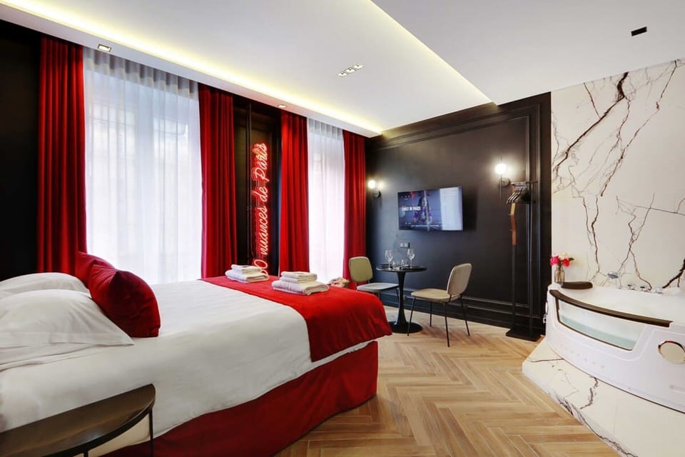 House | Iron/ironing board, bed sheets