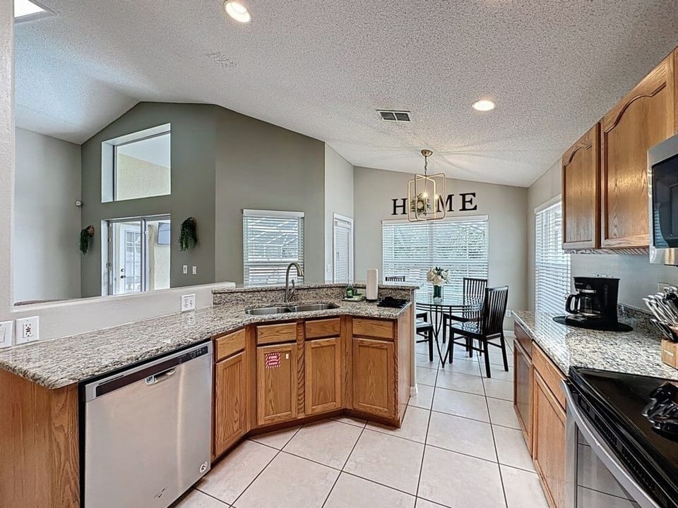 Villa, 4 Bedrooms | Private kitchen