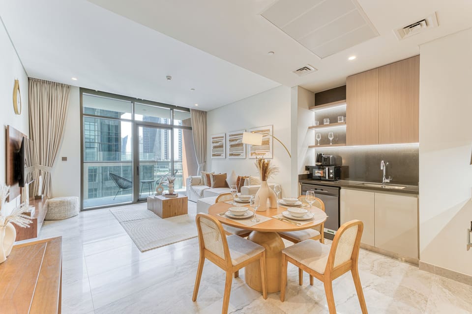 Luxury Apartment, Canal View | Dining room
