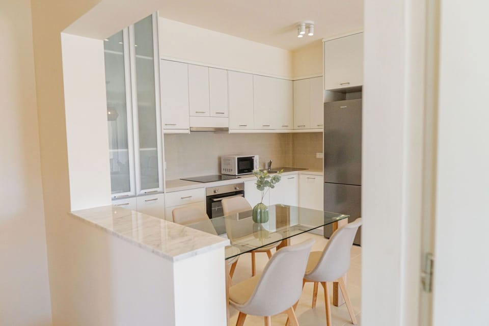 Apartment, Pool View | Private kitchen