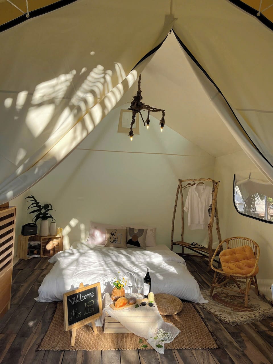 Superior Double Room, Balcony, River View | Individually decorated, free WiFi, bed sheets