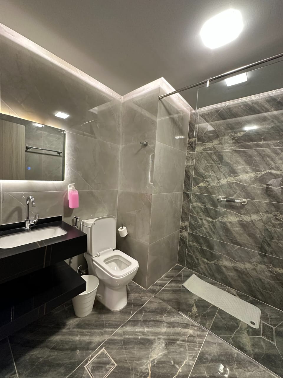003 Al-najeh JRE Apartments For Rent ave Apartment in Africa