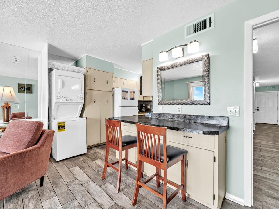 Condo, Multiple Beds (The Summit 1020) | Interior