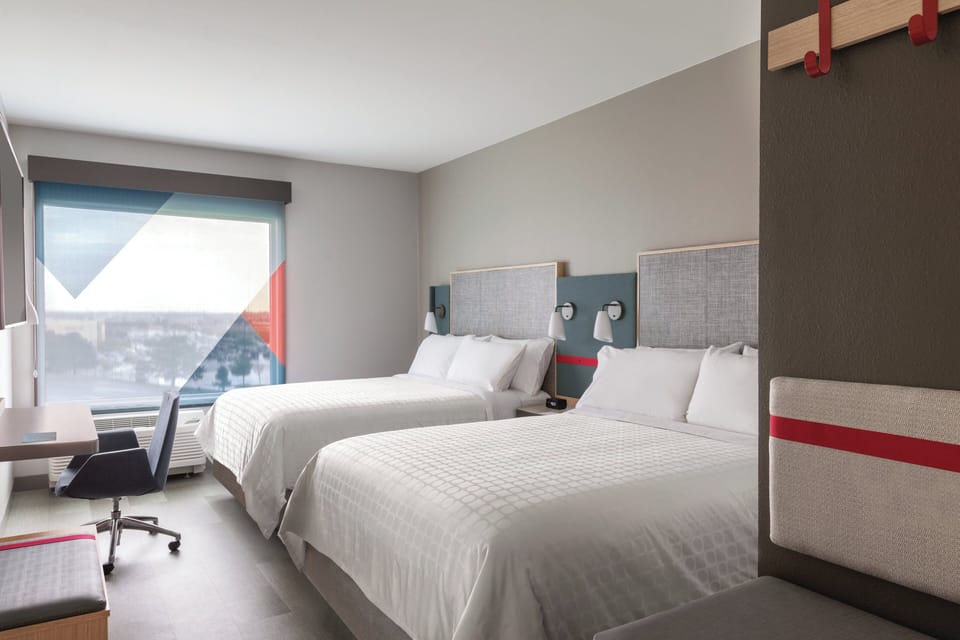 Egyptian cotton sheets, premium bedding, down comforters, pillowtop beds