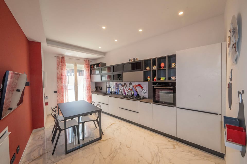 Luxury Apartment, Hot Tub, Garden View | Private kitchen | Electric kettle, cleaning supplies