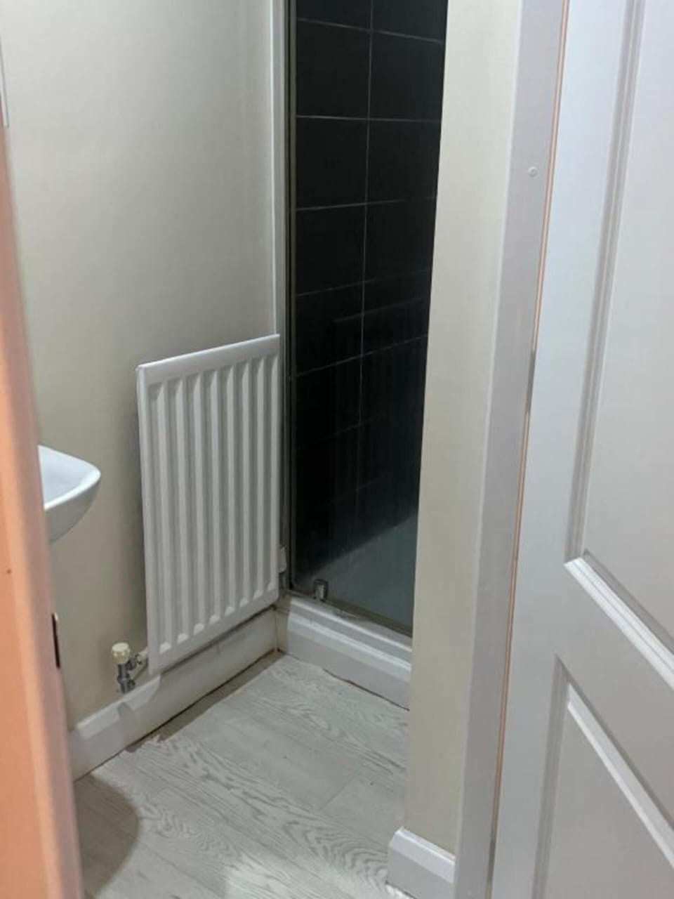 Standard Room, 1 Double Bed (Shared) | Desk, free WiFi