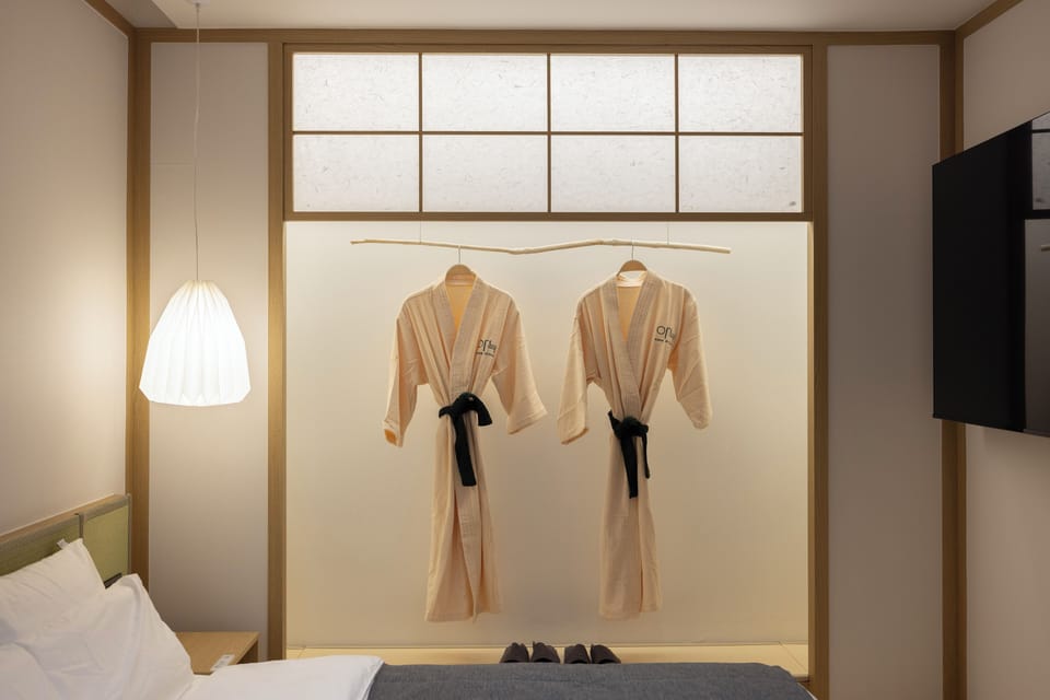 Asagi Standard B | Premium bedding, blackout drapes, soundproofing, free WiFi