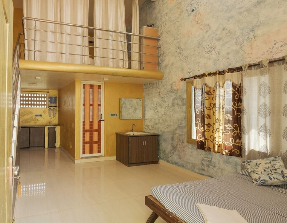 Suite, Balcony, Mountain View | In-room safe, free WiFi
