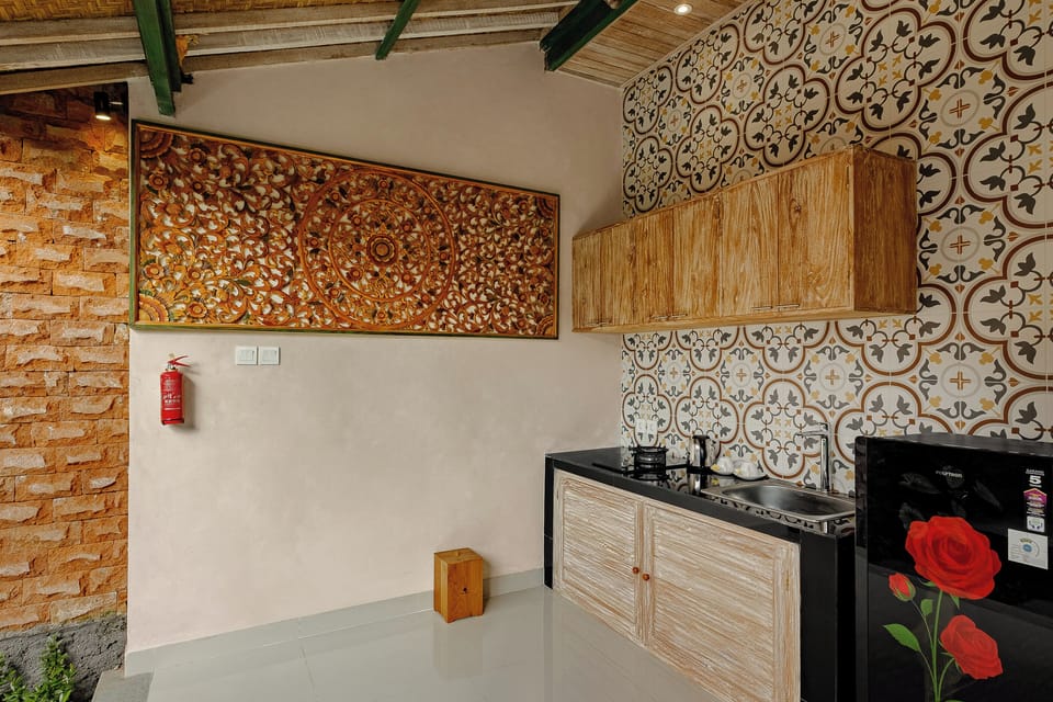 Villa, Patio, Garden View | Private kitchenette | Fridge, stovetop, electric kettle, cookware/dishes/utensils