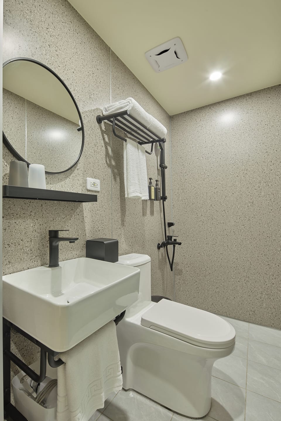 Shower, hydromassage showerhead, hair dryer, slippers
