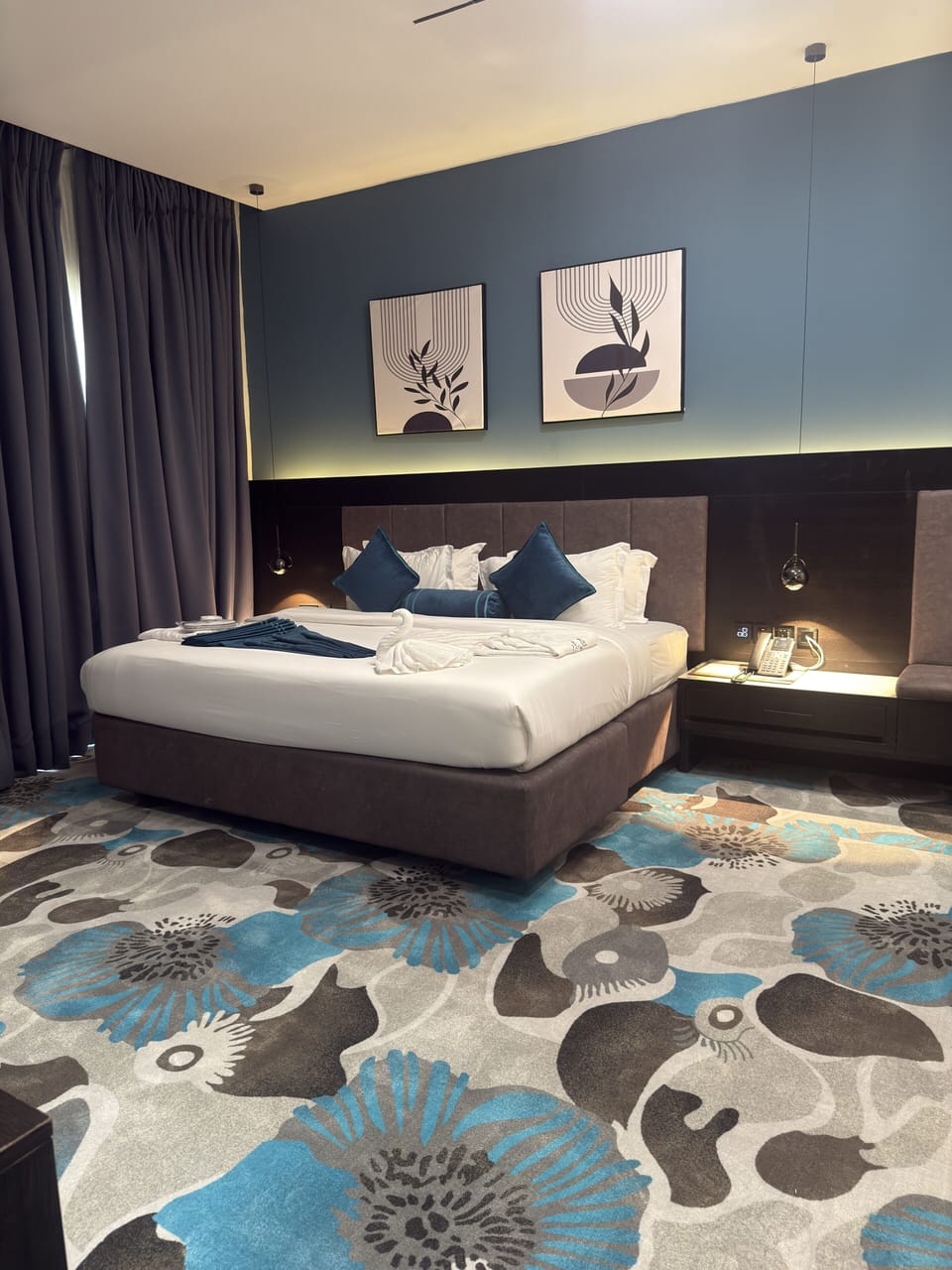 Presidential Suite, 2 Bedrooms, Balcony, City View | Desk, iron/ironing board, WiFi (free), bed sheets