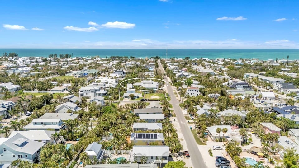 House, 3 Bedrooms | Aerial view