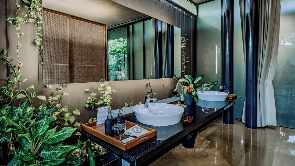 Bathroom sink