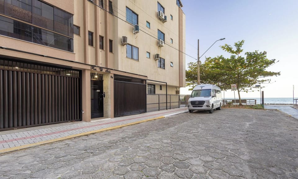 Basic Apartment | Exterior