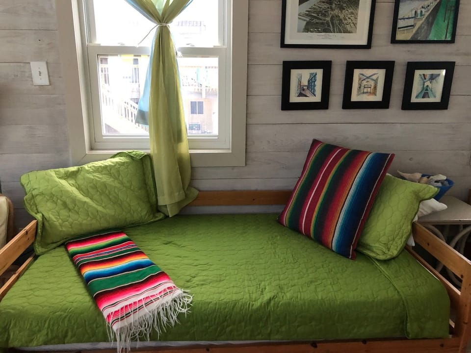 House (2 Bedrooms) | Property amenity