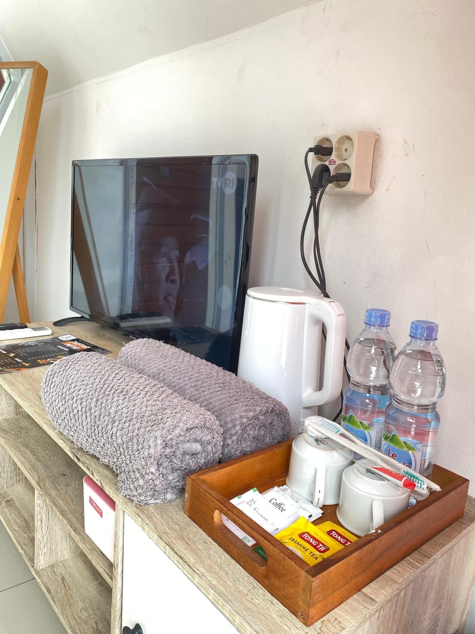 Deluxe Double Room, Beach View | Desk, laptop workspace, free WiFi