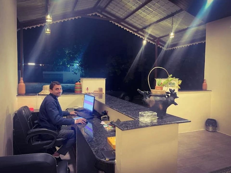 Pench Kulamama Safari Resort Hotel in India