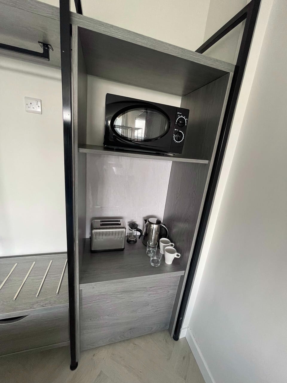 House | 1 bedroom, laptop workspace, iron/ironing board