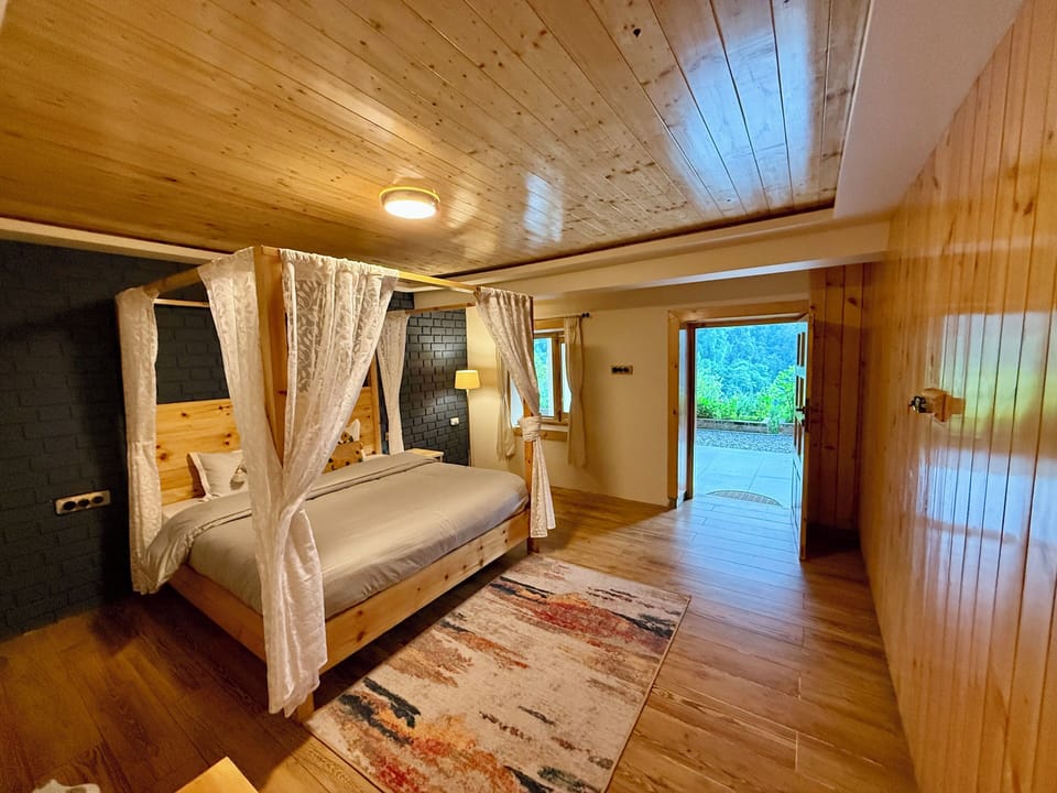 Romantic Double Room, Hill View | Free WiFi