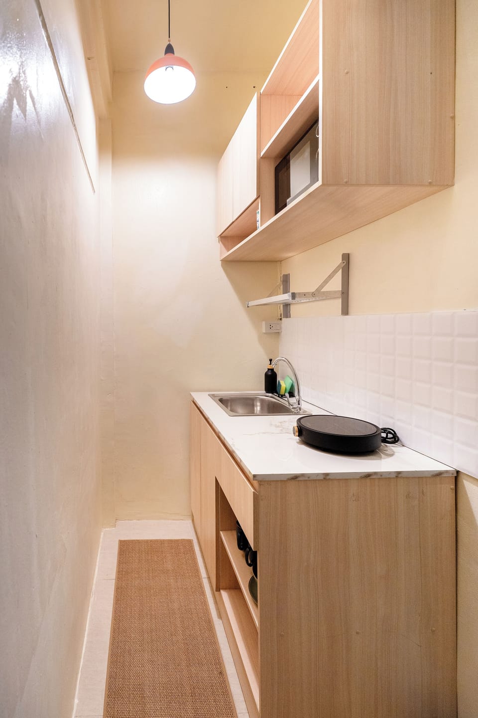 House, 2 Double Beds | Private kitchen | Fridge, microwave, stovetop, electric kettle
