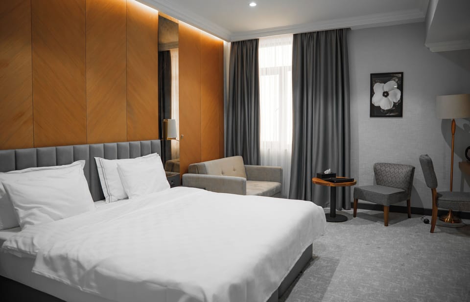 Standard Double Room, Mountain View | Egyptian cotton sheets, premium bedding, memory foam beds, in-room safe