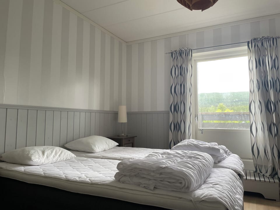 Basic Room, Private Bathroom | WiFi (free), bed sheets