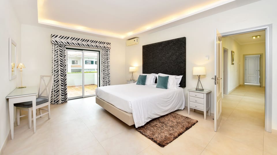 Superior Villa, 4 Bedrooms, Private Pool | Blackout drapes, iron/ironing board, WiFi (free), individually decorated