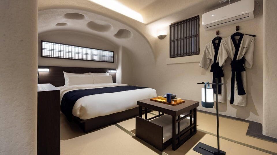 Float Room | Blackout drapes, soundproofing, free WiFi, bed sheets