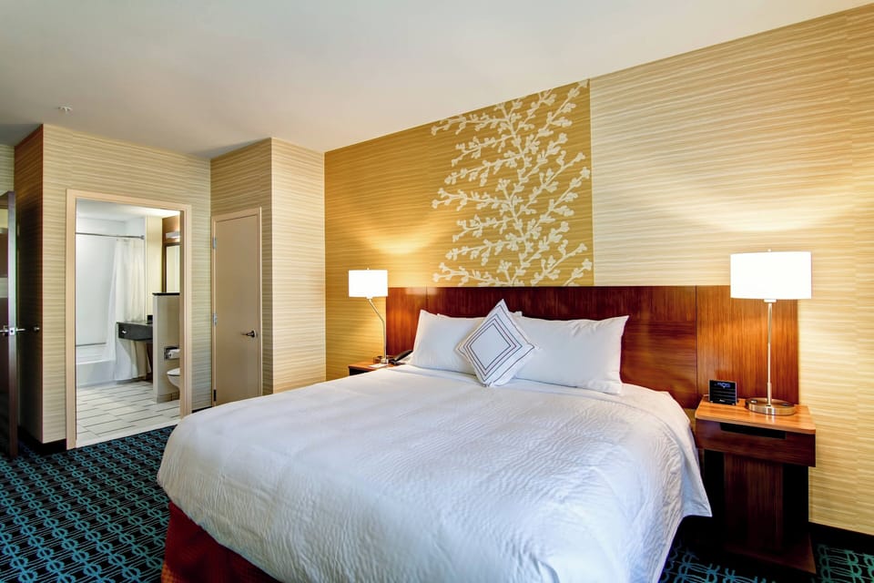 Suite, 1 Bedroom | In-room safe, desk, laptop workspace, blackout drapes