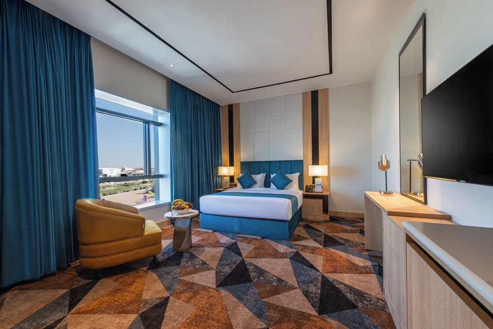 Deluxe Room | Egyptian cotton sheets, premium bedding, minibar, iron/ironing board