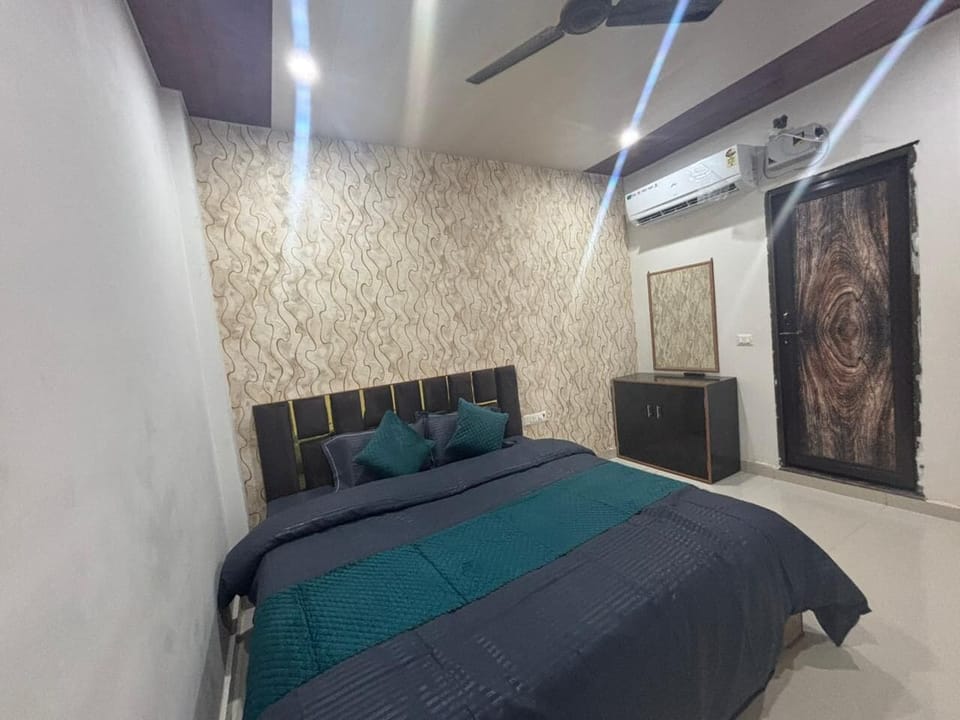 Deluxe Double Room | Free WiFi