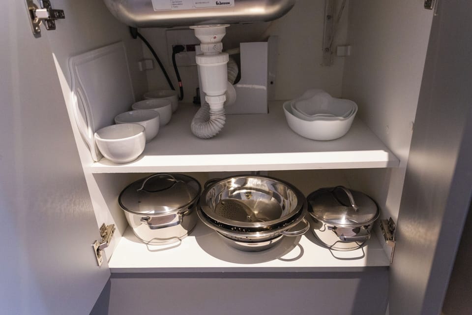 Studio | Private kitchen | Stovetop, cookware/dishes/utensils