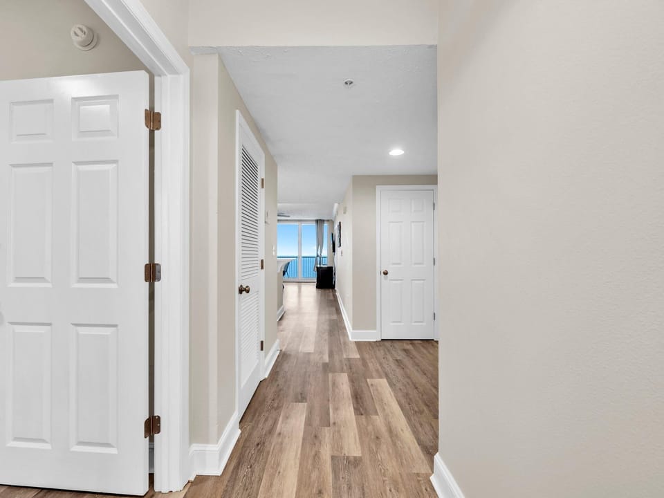 Condo, Multiple Beds (Majestic Beach Towers 1-2003) | Interior