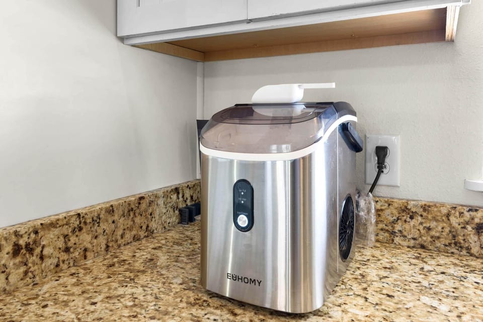 House, Multiple Beds (Seaside Serenity) | Coffee and/or coffee maker
