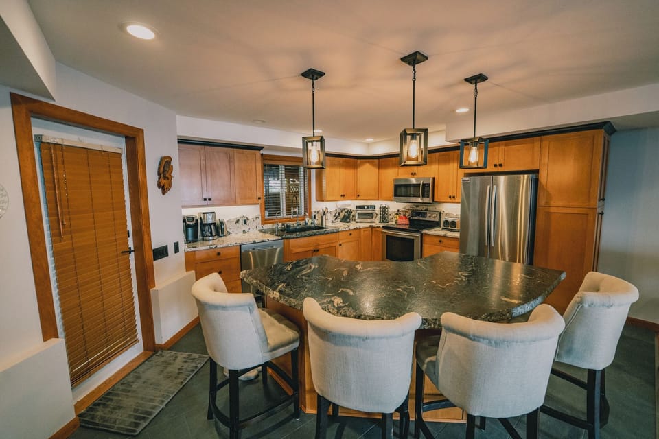Chalet, Balcony, Mountain View | Private kitchen | Coffee/tea maker