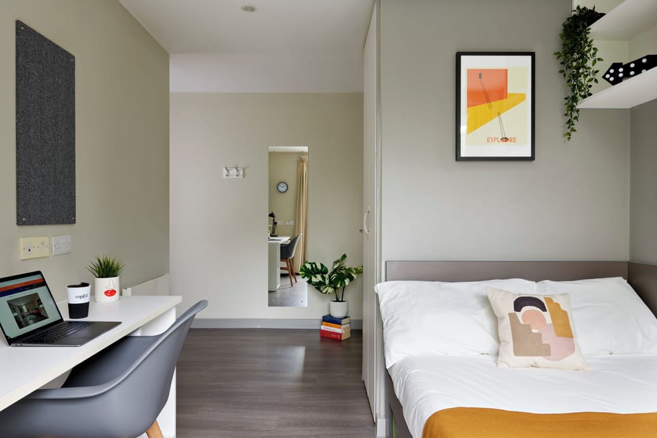 Single Room | Free WiFi