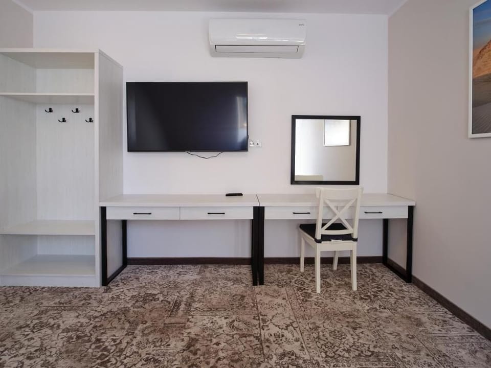 Concierge desk