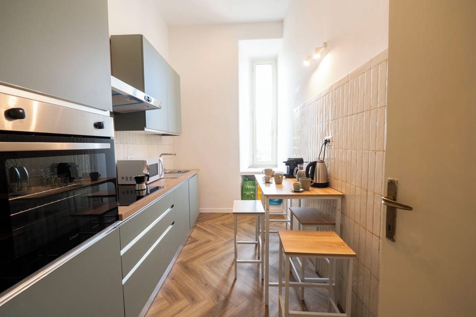 Deluxe Apartment | Private kitchen
