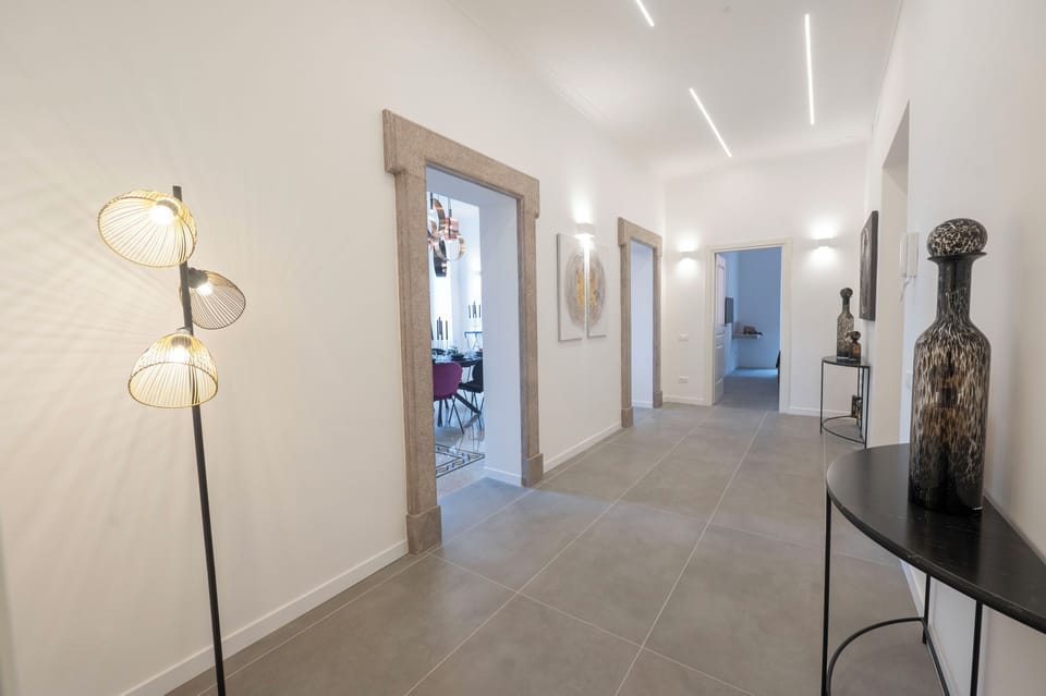 Deluxe Condo | Living area